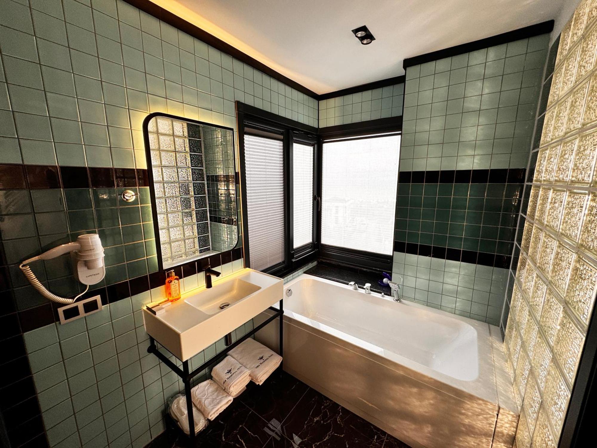 Business Airport Hotel