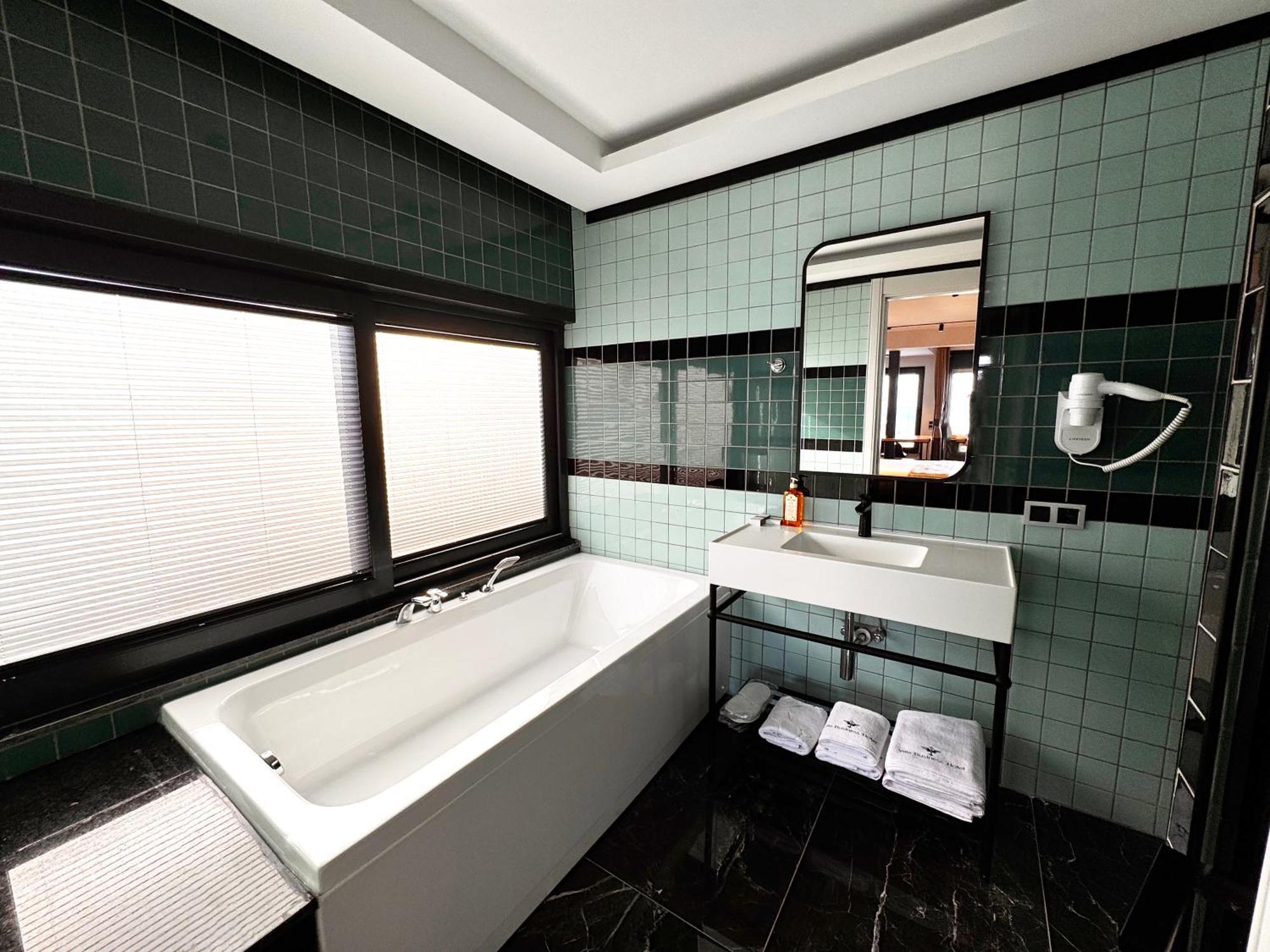 Hotel Business Airport *